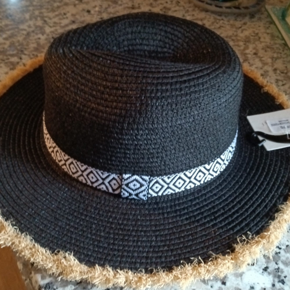 Hat - Picture 4 of 4